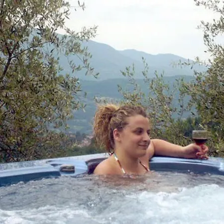 Romantic Getaway Amazing Views - New Large Veranda Villa