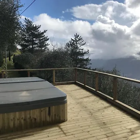 Romantic Getaway Amazing Views - New Large Veranda Villa *