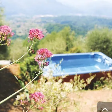 Romantic Getaway Amazing Views - New Large Veranda Villa *